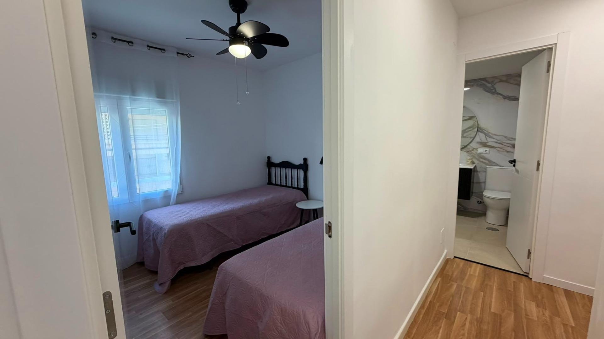 Apartamento en Torrevieja, Alicante, España 3 dormitorios, 99 m2 No. 190122