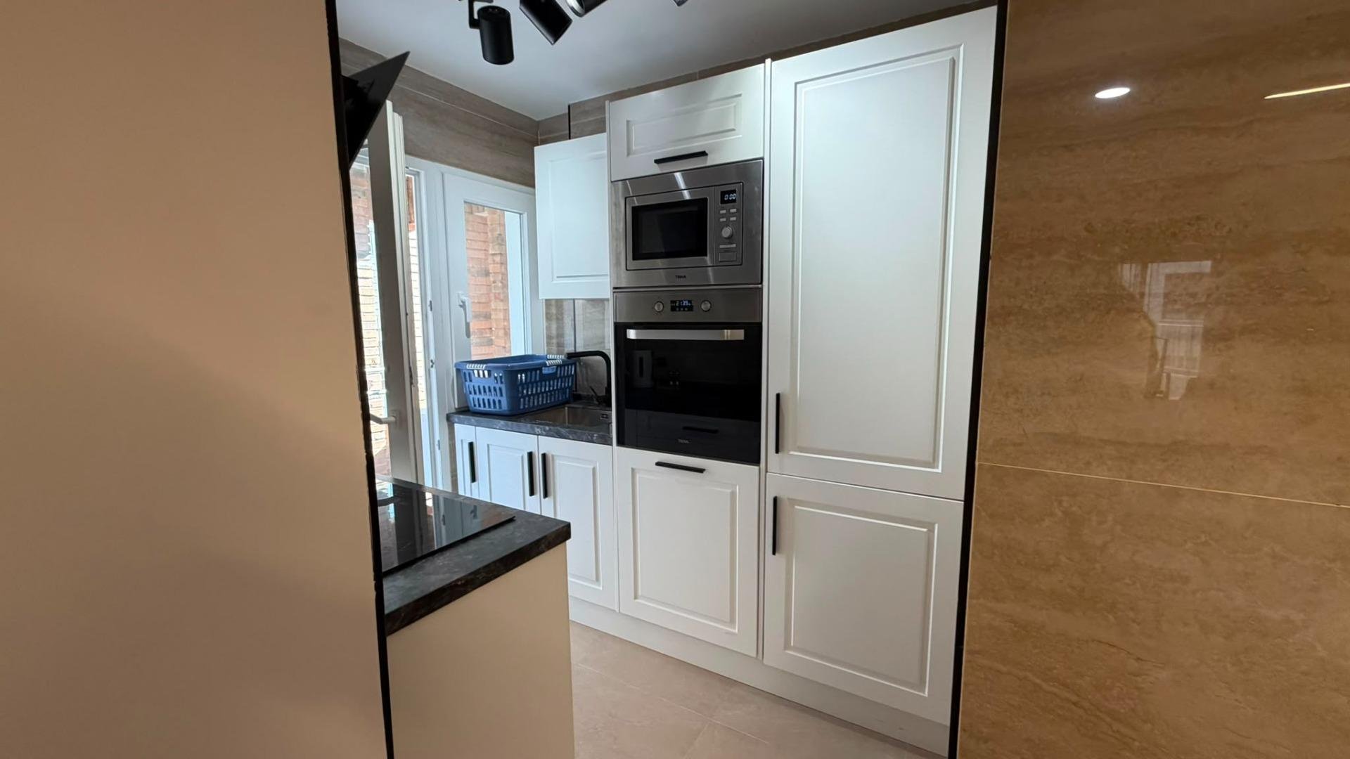 Apartamento en Torrevieja, Alicante, España 3 dormitorios, 99 m2 No. 190122