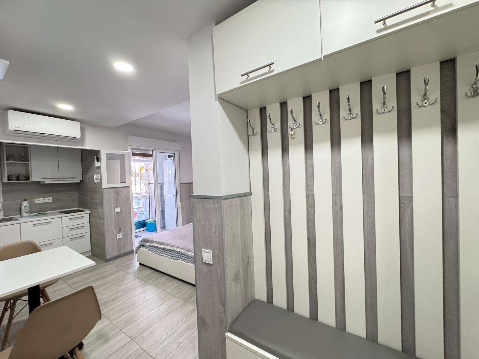 Appartamento a Torrevieja, Alicante, Spagna 2 camere da letto, 65 mq. N° 182846