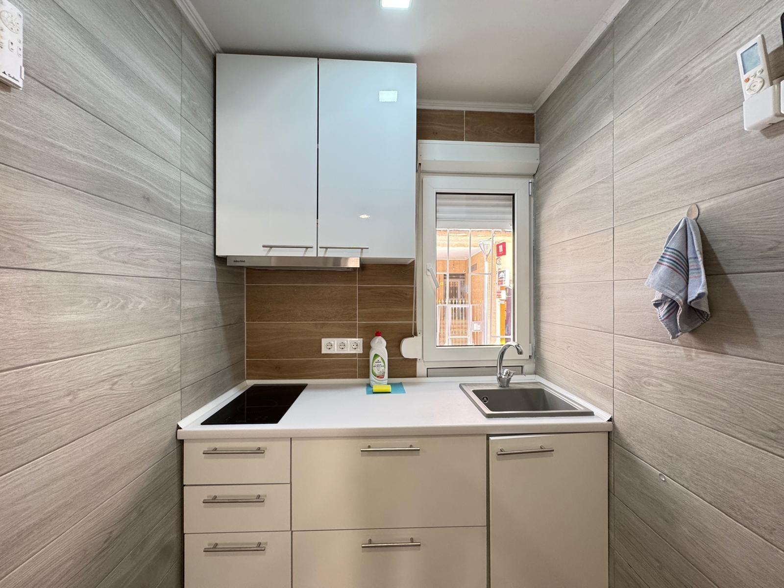 Appartamento a Torrevieja, Alicante, Spagna 2 camere da letto, 65 mq. N° 182846