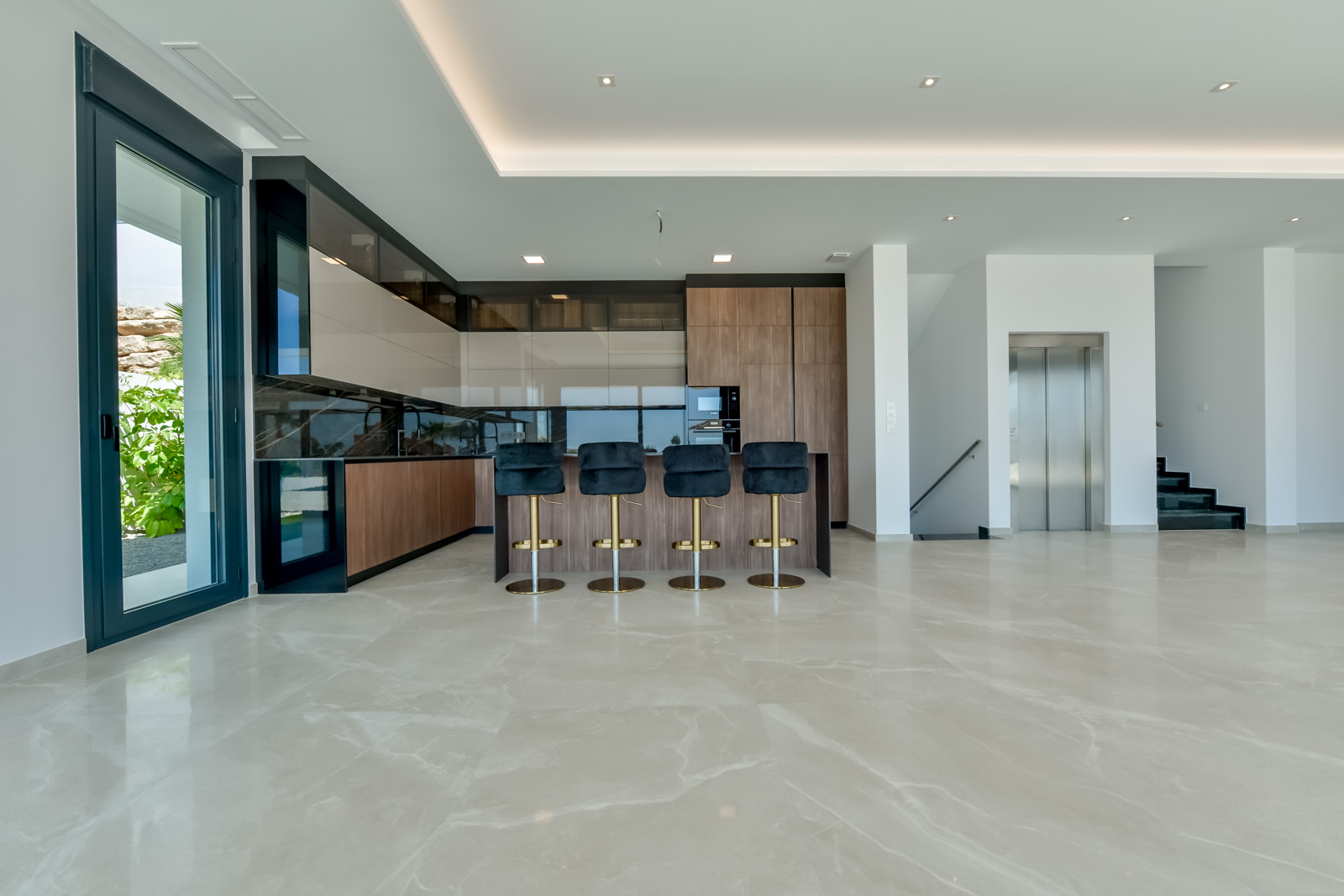 Villa a Finestrat, Alicante, Spagna 8 camere da letto, 998 mq. N° 156612
