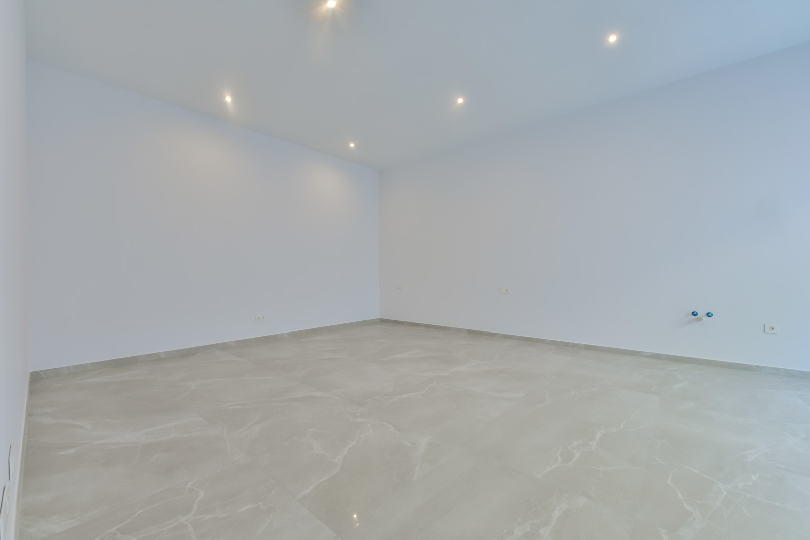 Villa a Finestrat, Alicante, Spagna 8 camere da letto, 998 mq. N° 156612