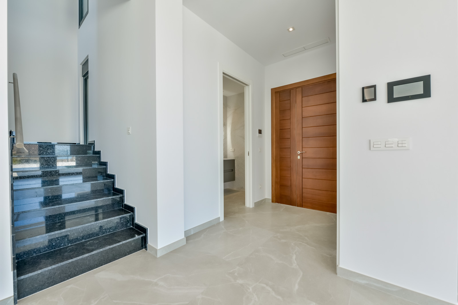 Villa a Finestrat, Alicante, Spagna 8 camere da letto, 998 mq. N° 156612