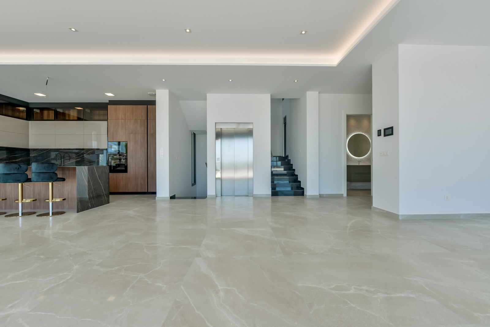 Villa a Finestrat, Alicante, Spagna 8 camere da letto, 998 mq. N° 156612