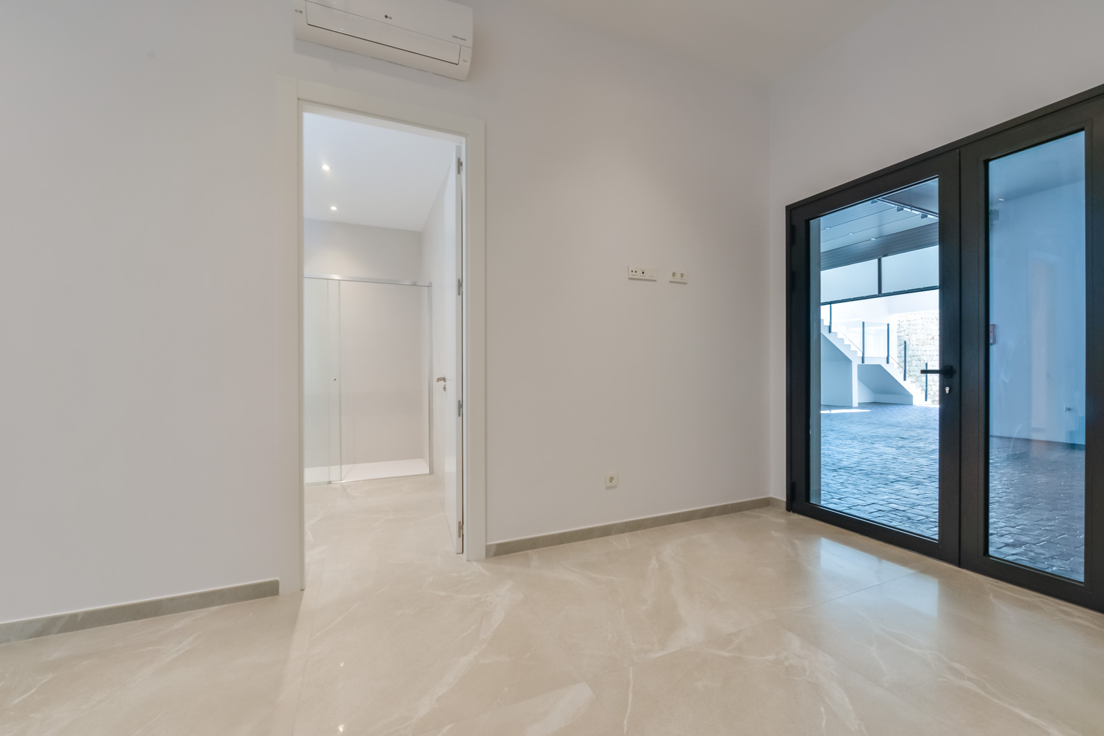 Villa a Finestrat, Alicante, Spagna 8 camere da letto, 998 mq. N° 156612