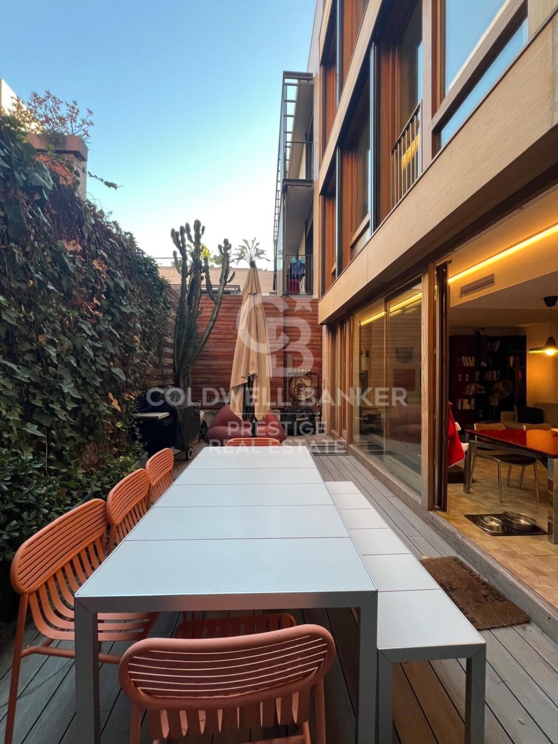 House à Barcelona, Espagne 4 chambres, 619 m2 No. 158950