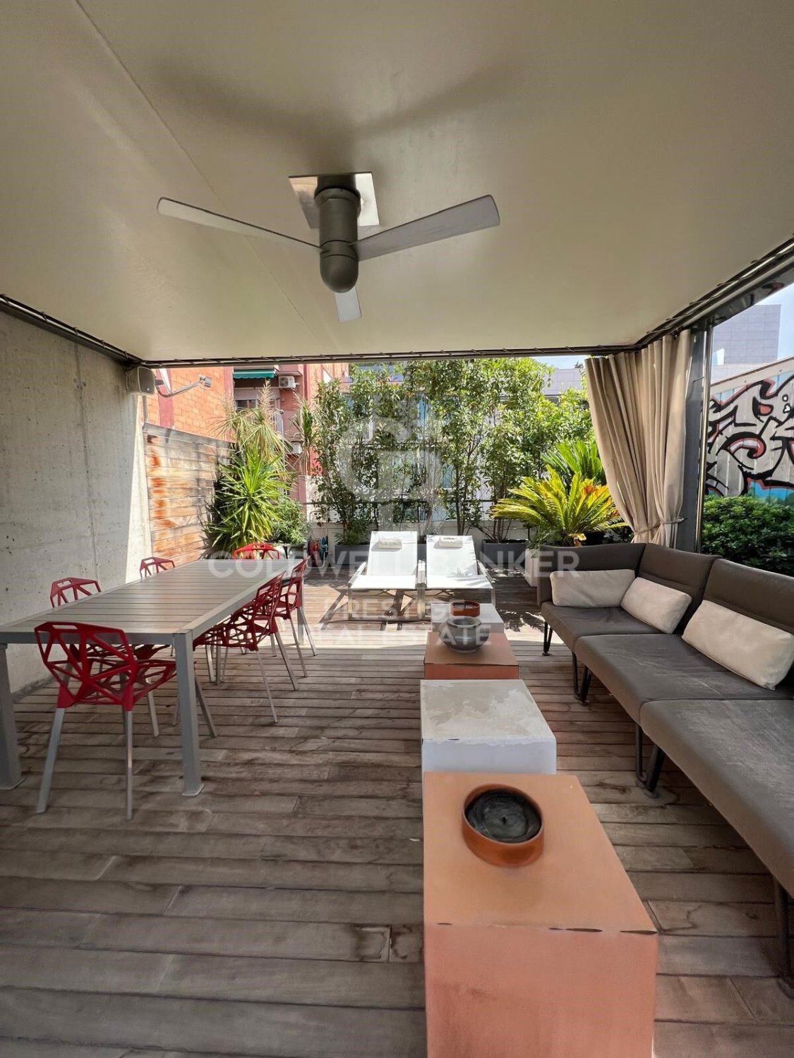 House à Barcelona, Espagne 4 chambres, 619 m2 No. 158950