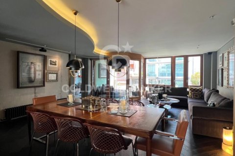 Māja Barcelona, Spānijā 4 istabas, 619 m2 Nr. 158950