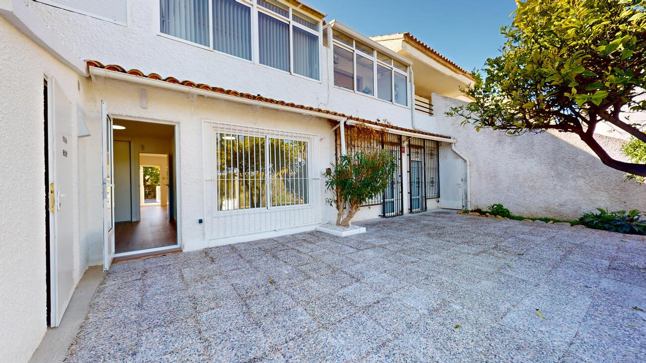 Bungalow à Villamartin, Alicante, Espagne 2 chambres,  No. 161679
