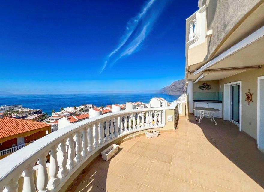 Apartamento en Tenerife, España 2 dormitorios, 125 m2 No. 194724