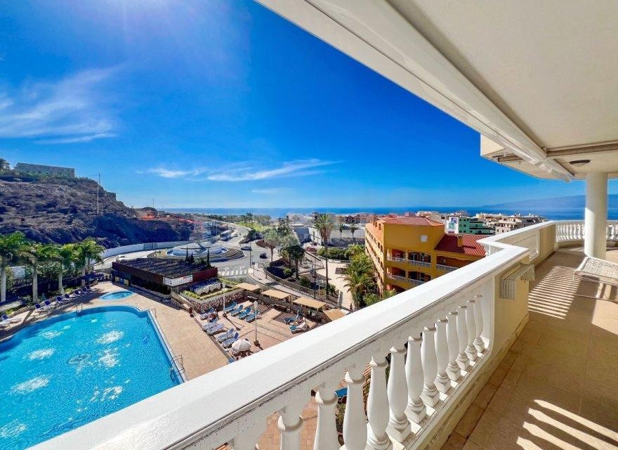 Apartamento en Tenerife, España 2 dormitorios, 125 m2 No. 194724
