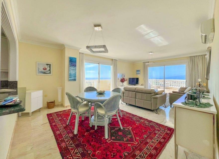 Apartamento en Tenerife, España 2 dormitorios, 125 m2 No. 194724