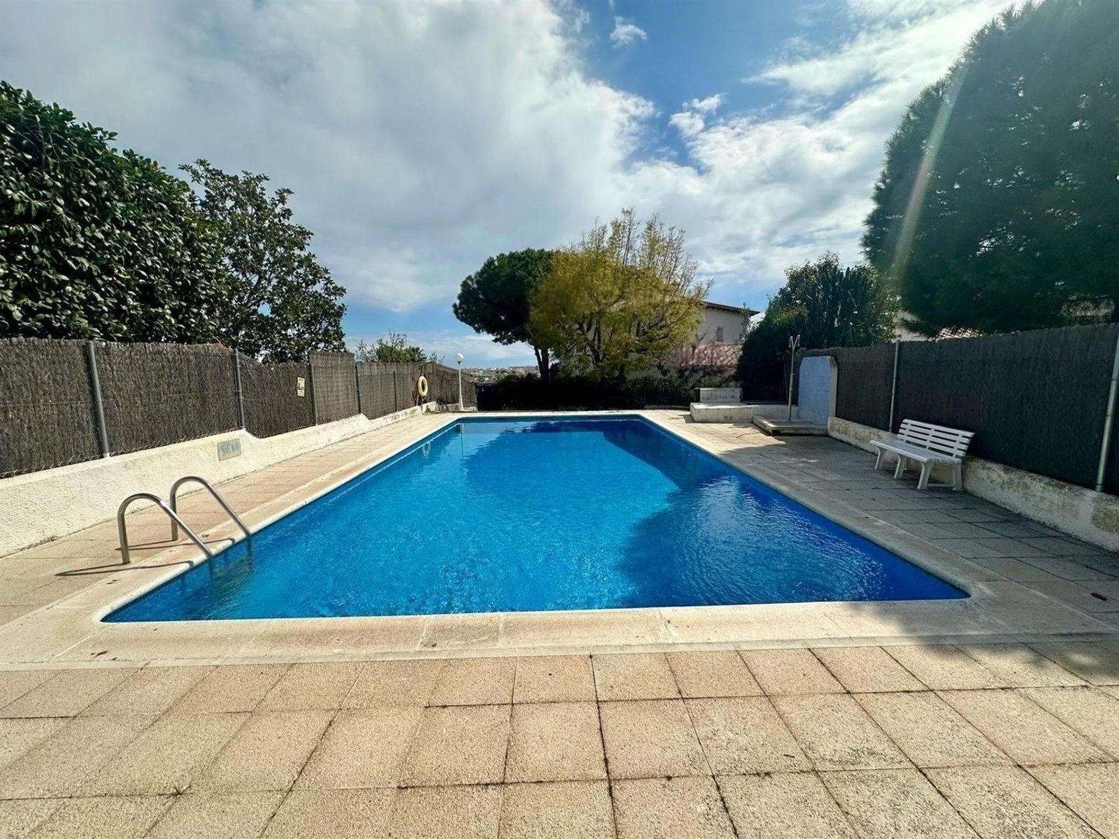 Hus i Coma-Ruga, Tarragona, Spanien 4 sovrum, 236 kvm. Nr. 166747