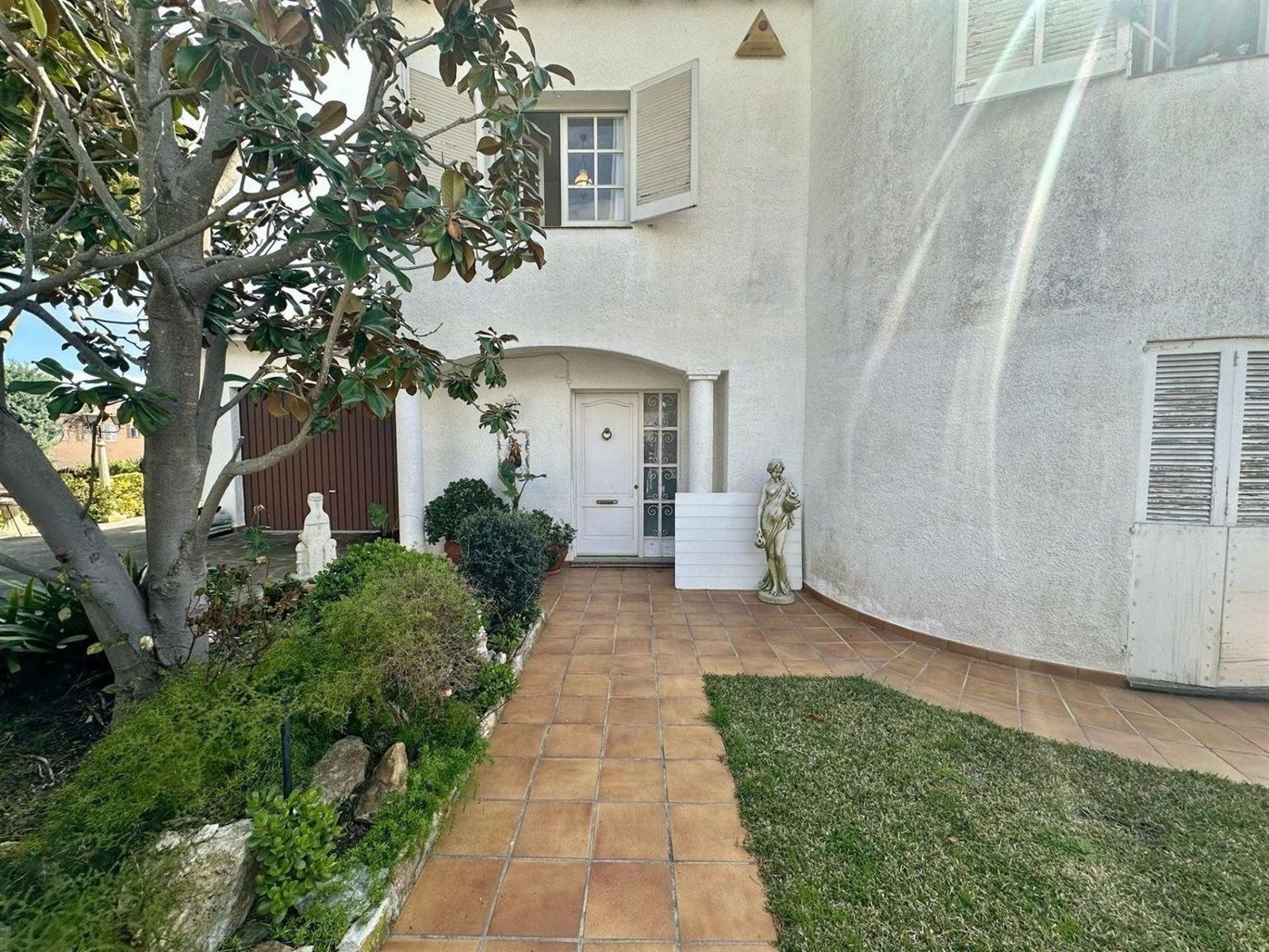Hus i Coma-Ruga, Tarragona, Spanien 4 sovrum, 236 kvm. Nr. 166747