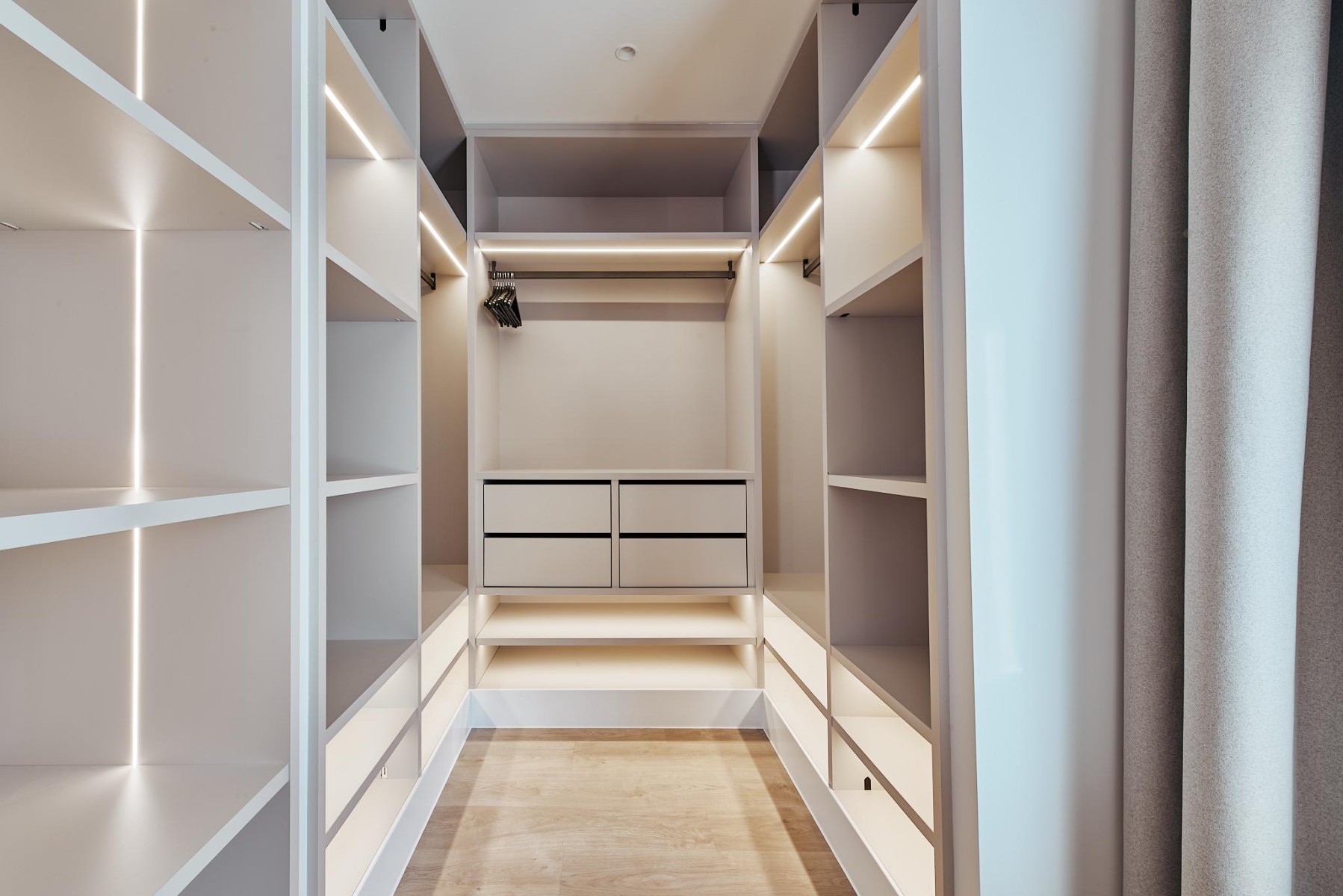 Huvila Madrid, Espanja 3 makuuhuonetta, 162 m2 No. 179953