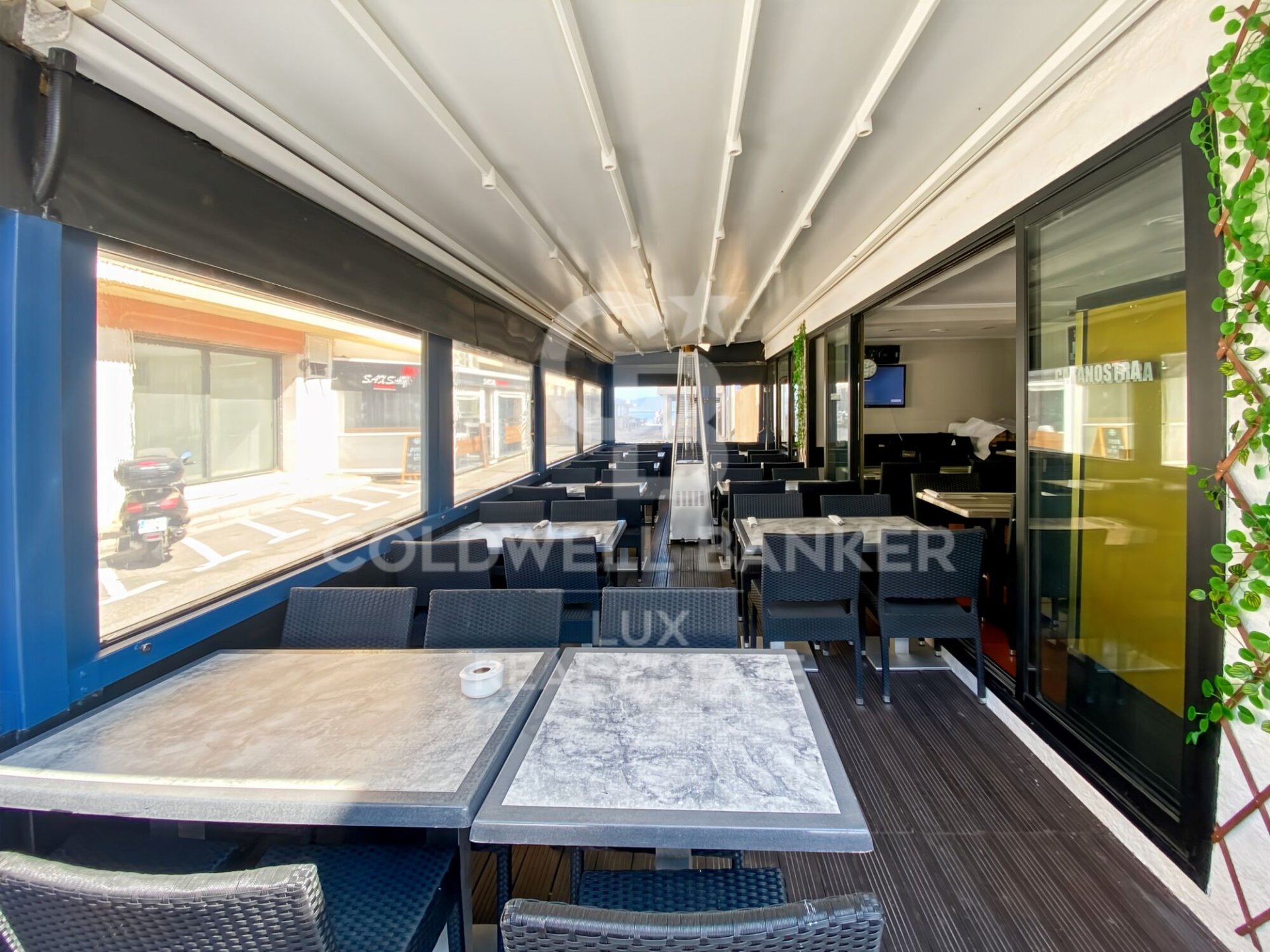 Cafetería / restaurante en L'Escala, Gerona, España 2 dormitorios, 135 m2 No. 158735