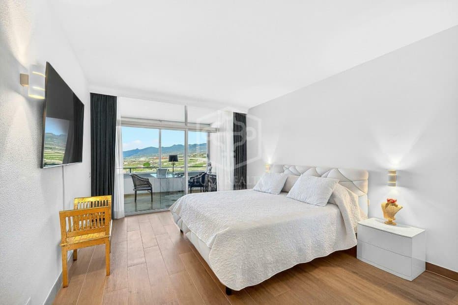 Appartamento a Adeje, Tenerife, Spagna 3 camere da letto, 495 mq. N° 154458