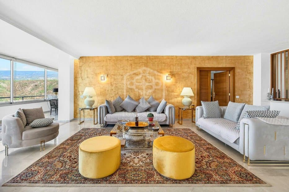 Appartamento a Adeje, Tenerife, Spagna 3 camere da letto, 495 mq. N° 154458