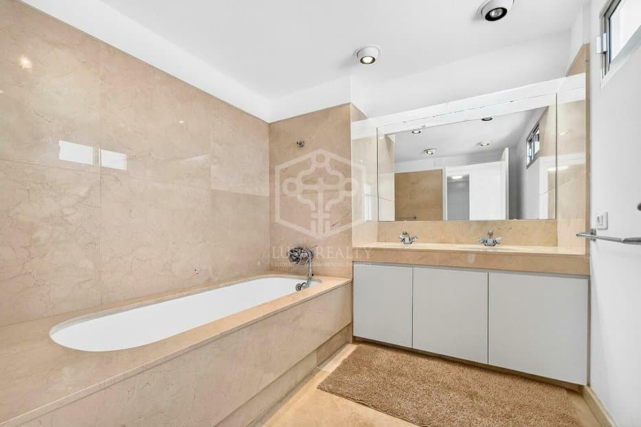 Appartamento a Adeje, Tenerife, Spagna 3 camere da letto, 495 mq. N° 154458