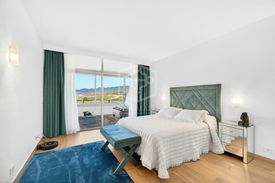Appartamento a Adeje, Tenerife, Spagna 3 camere da letto, 495 mq. N° 154458