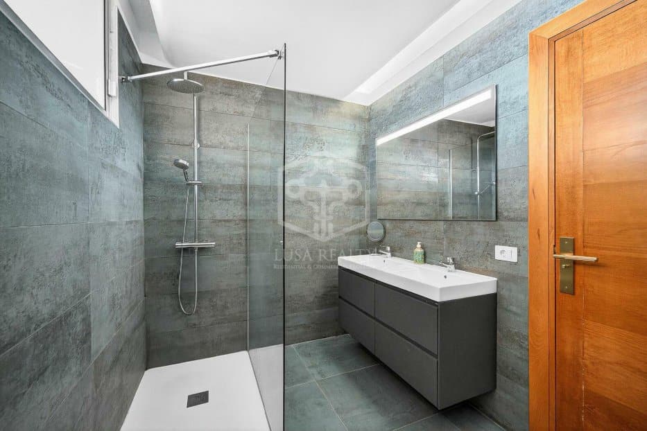 Appartamento a Adeje, Tenerife, Spagna 3 camere da letto, 495 mq. N° 154458