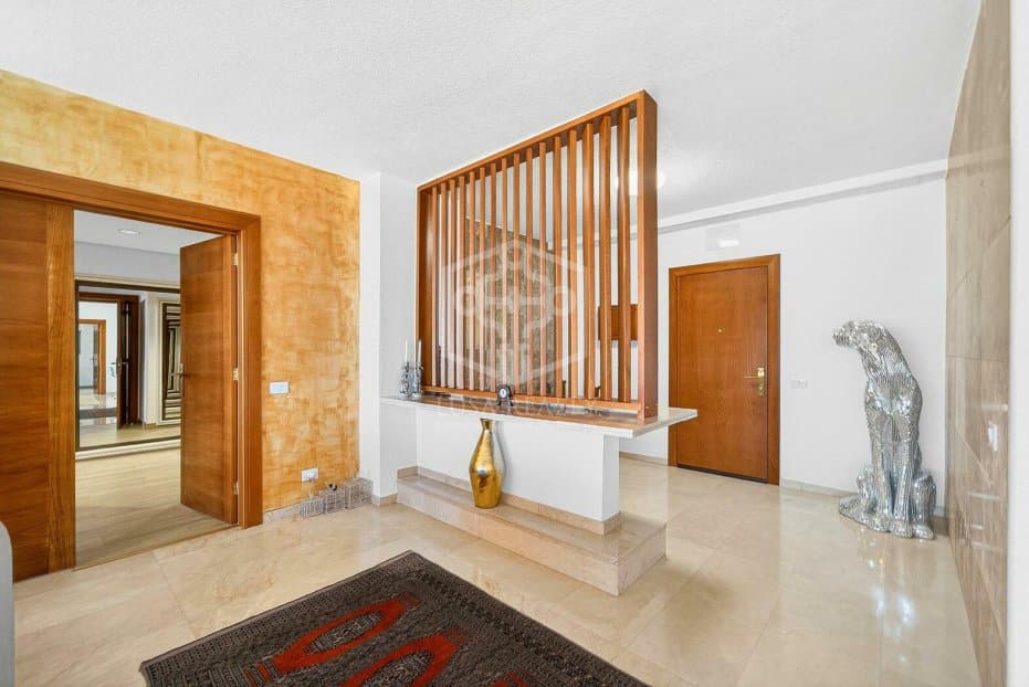 Appartamento a Adeje, Tenerife, Spagna 3 camere da letto, 495 mq. N° 154458