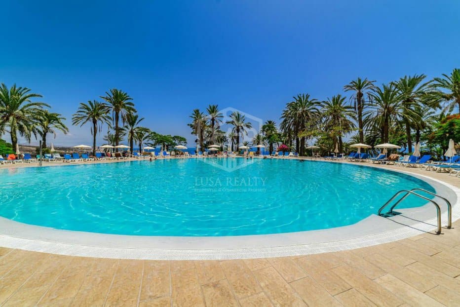 Appartamento a Adeje, Tenerife, Spagna 3 camere da letto, 495 mq. N° 154458