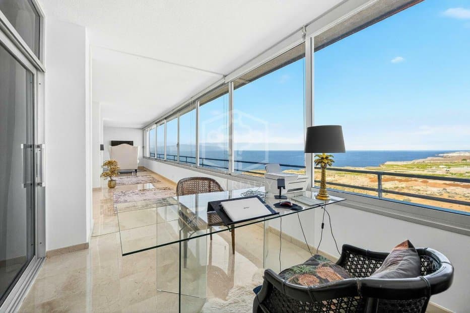 Appartamento a Adeje, Tenerife, Spagna 3 camere da letto, 495 mq. N° 154458