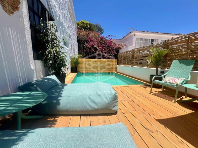 Villa a Arona, Tenerife, Spagna 5 camere da letto, 206 mq. N° 154457