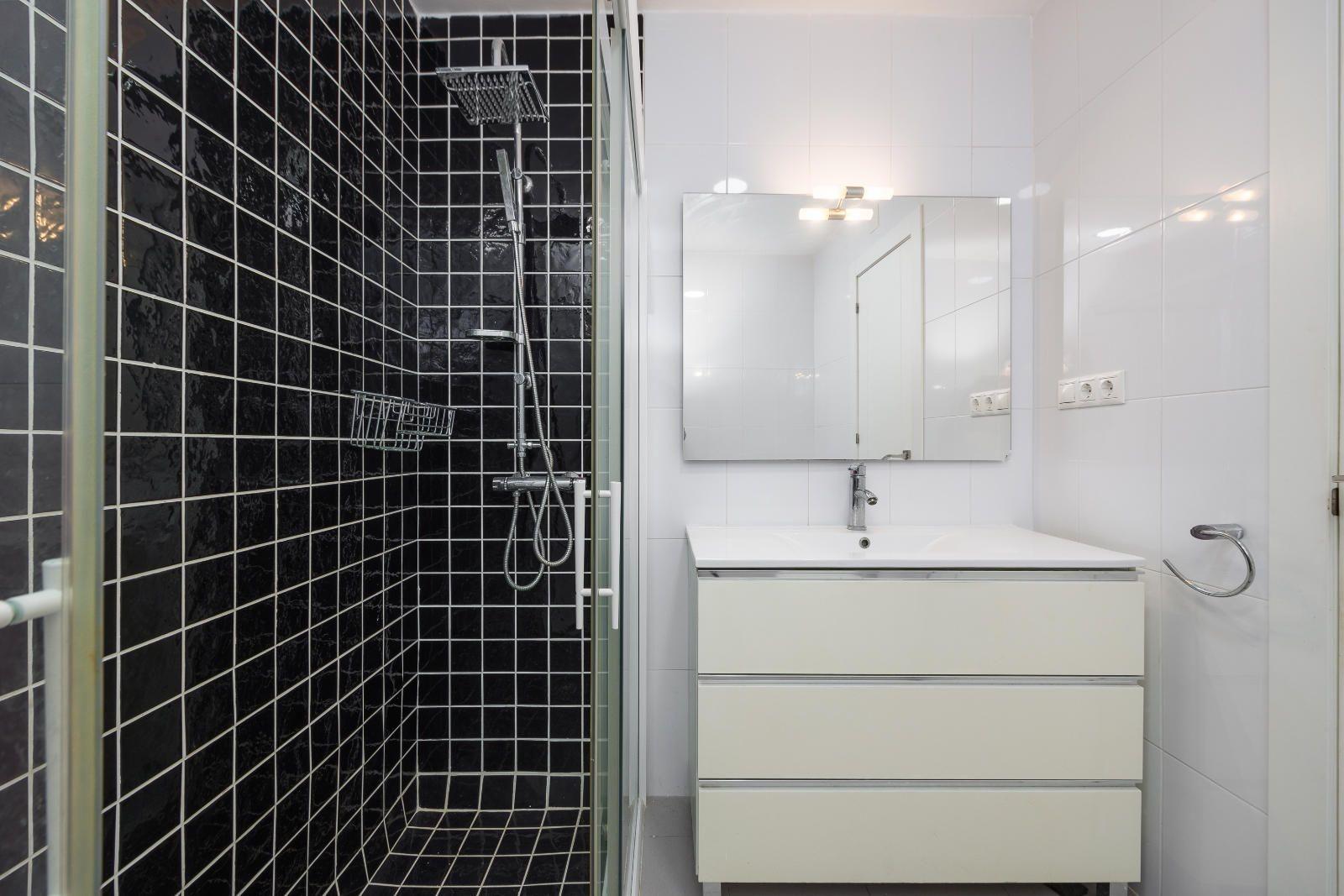 Apartamento en Torrevieja, Alicante, España 2 dormitorios, 115 m2 No. 189132