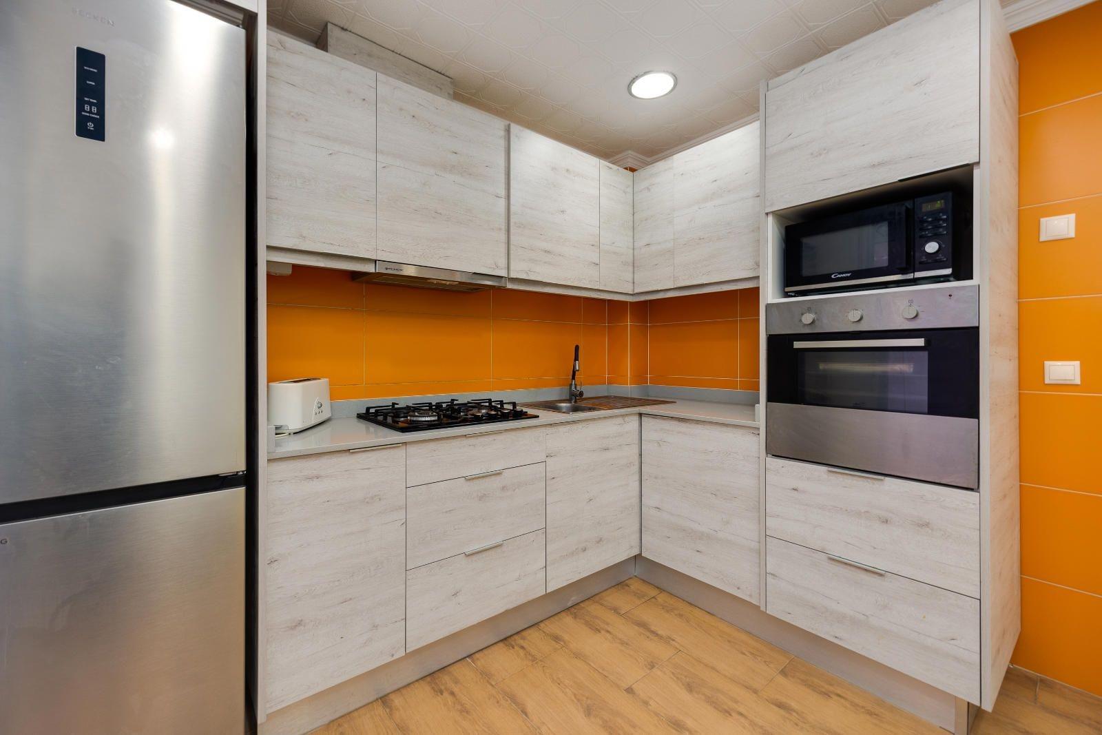 Apartamento en Torrevieja, Alicante, España 2 dormitorios, 115 m2 No. 189132