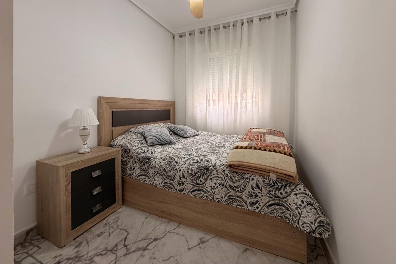 Apartamento en Torrevieja, Alicante, España 3 dormitorios,  No. 189135