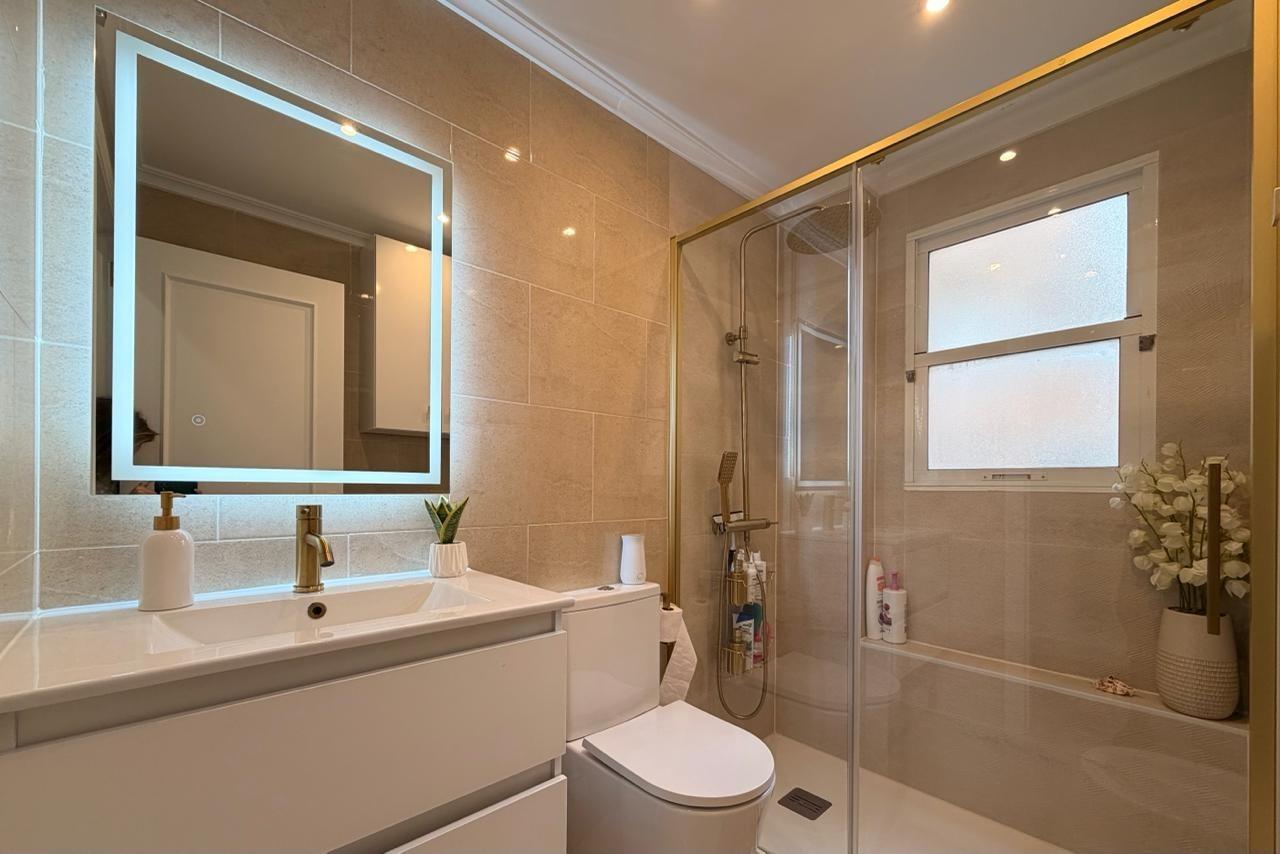 Apartamento en Torrevieja, Alicante, España 3 dormitorios,  No. 189135