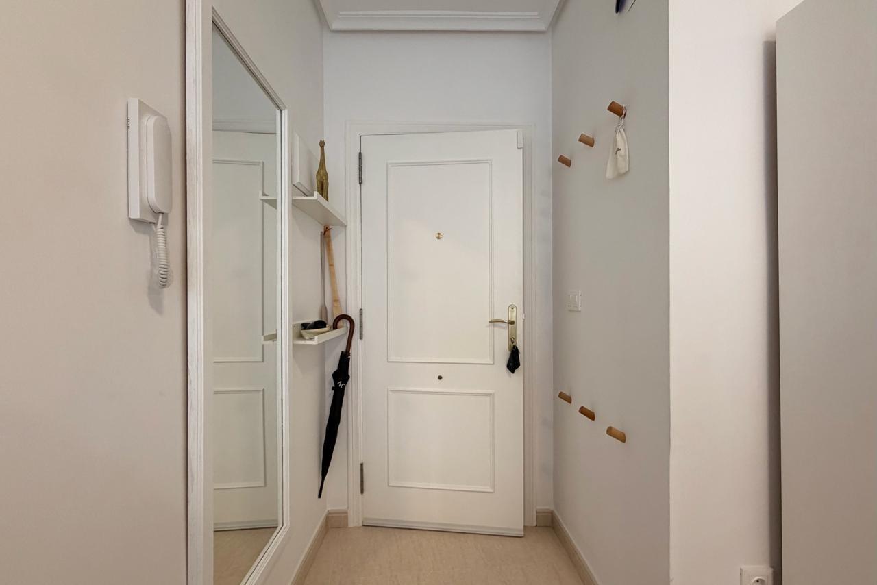 Apartamento en Torrevieja, Alicante, España 3 dormitorios,  No. 189135