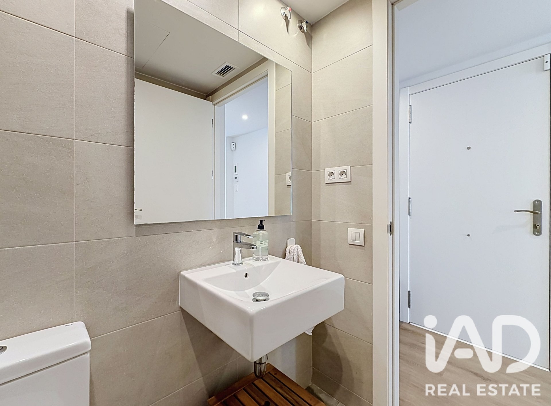 Dzīvoklis Sitges, Barcelona, Spānijā 2 istabas, 87 m2 Nr. 196513