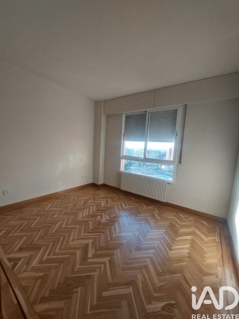Apartment in Madrid, Spain 1 bedroom, 51 sq.m. No. 196518