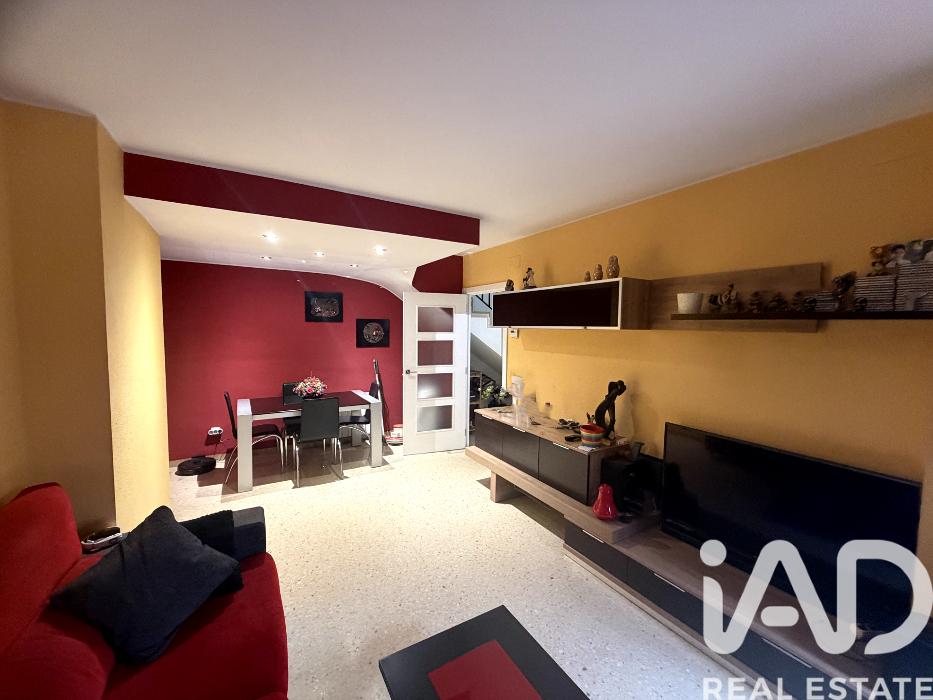 Duplex in Martorell, Barcelona, Spain 4 bedrooms, 166 sq.m. No. 172988