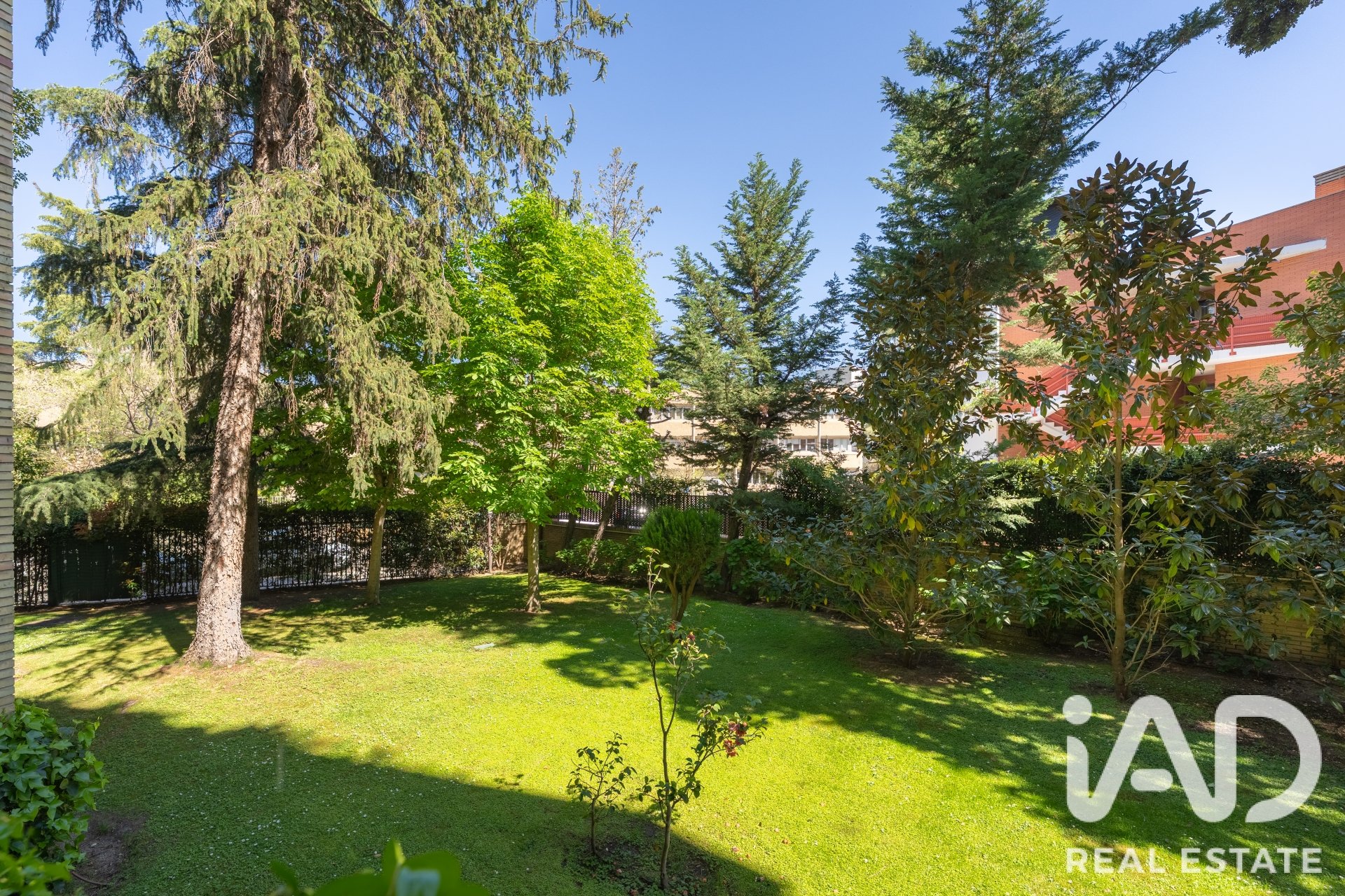Huoneisto Madrid, Espanja 4 makuuhuonetta, 224 m2 No. 187777