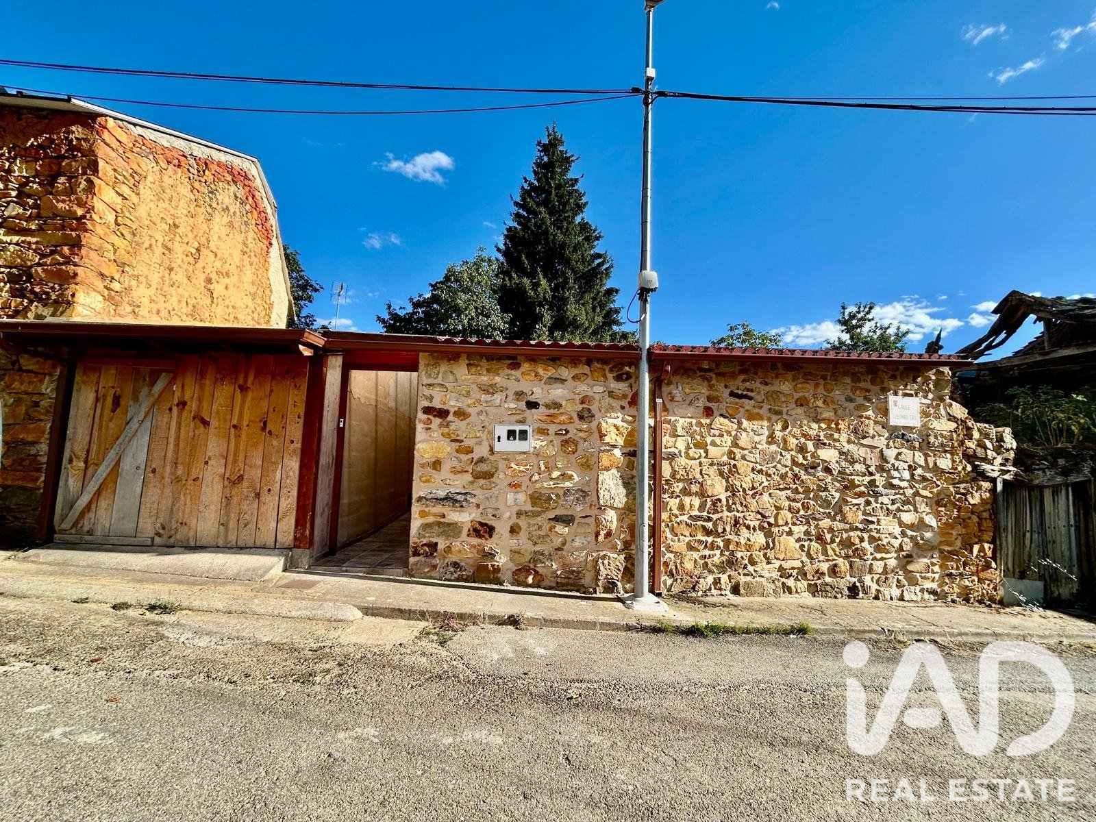 House in Castrocontrigo, Leon, Spain 2 bedrooms, 111 sq.m. No. 195000