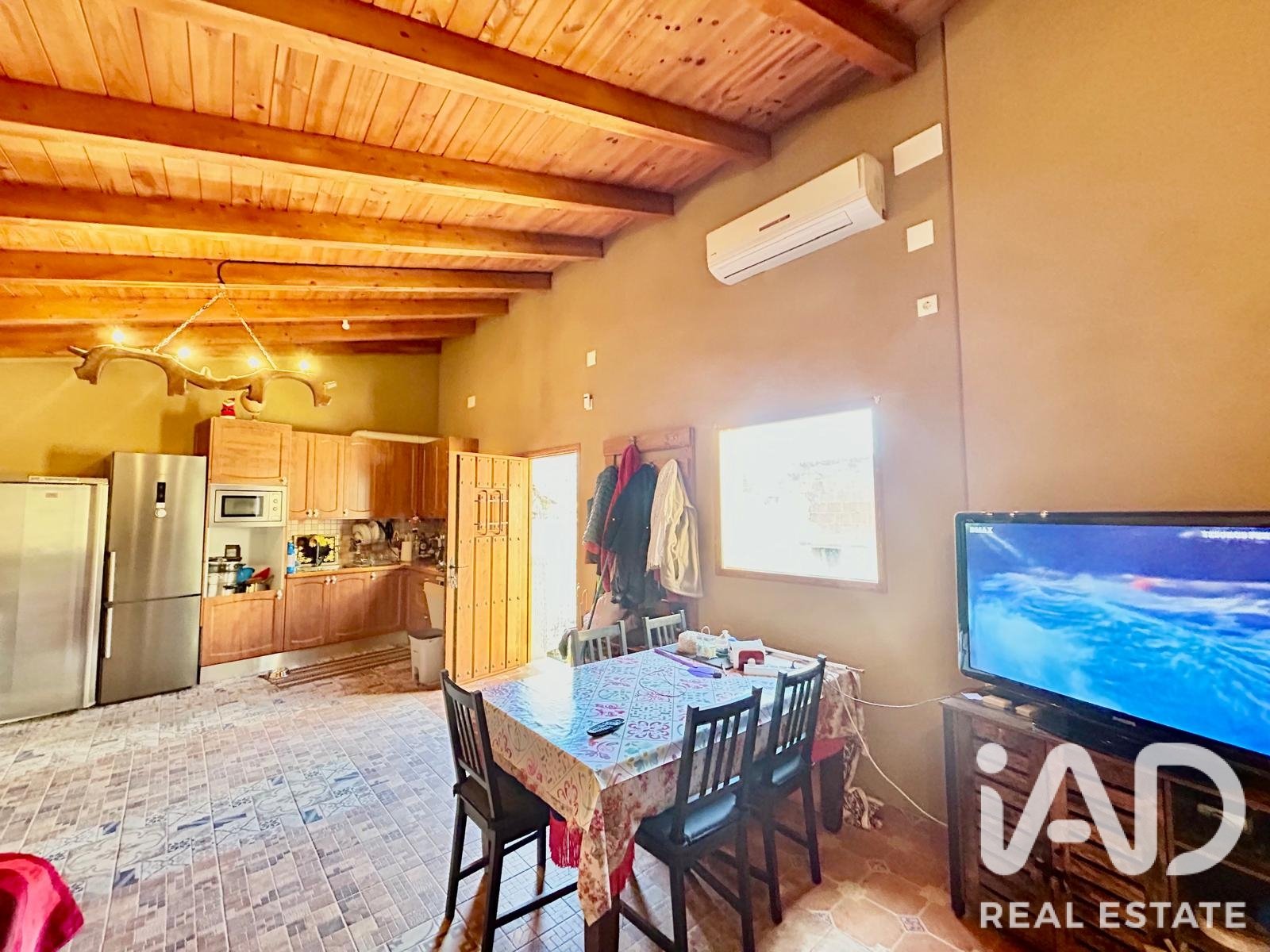 House in Castrocontrigo, Leon, Spain 2 bedrooms, 111 sq.m. No. 195000
