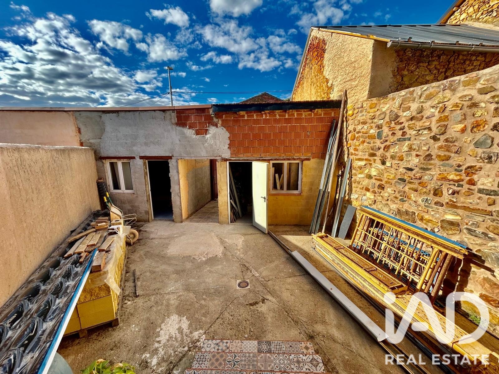House in Castrocontrigo, Leon, Spain 2 bedrooms, 111 sq.m. No. 195000