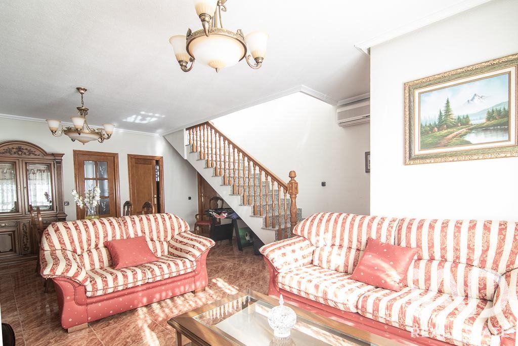 Townhouse in Orihuela, Alicante, Spain 3 bedrooms, 144 sq.m. No. 195005