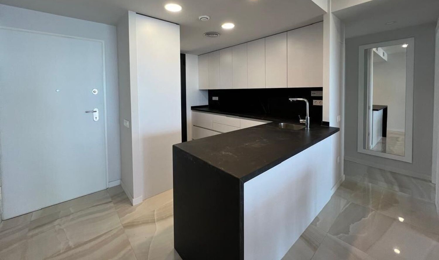 Wohnung in Benidorm, Alicante, Spanien 2 Schlafzimmer, 120 m2 Nr. 196103