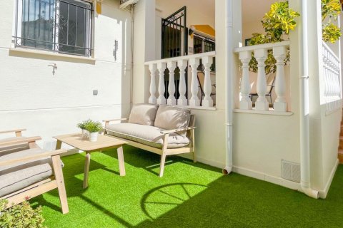 Townhouse in Alicante, Spain 3 bedrooms, 82 sq.m. No. 196160
