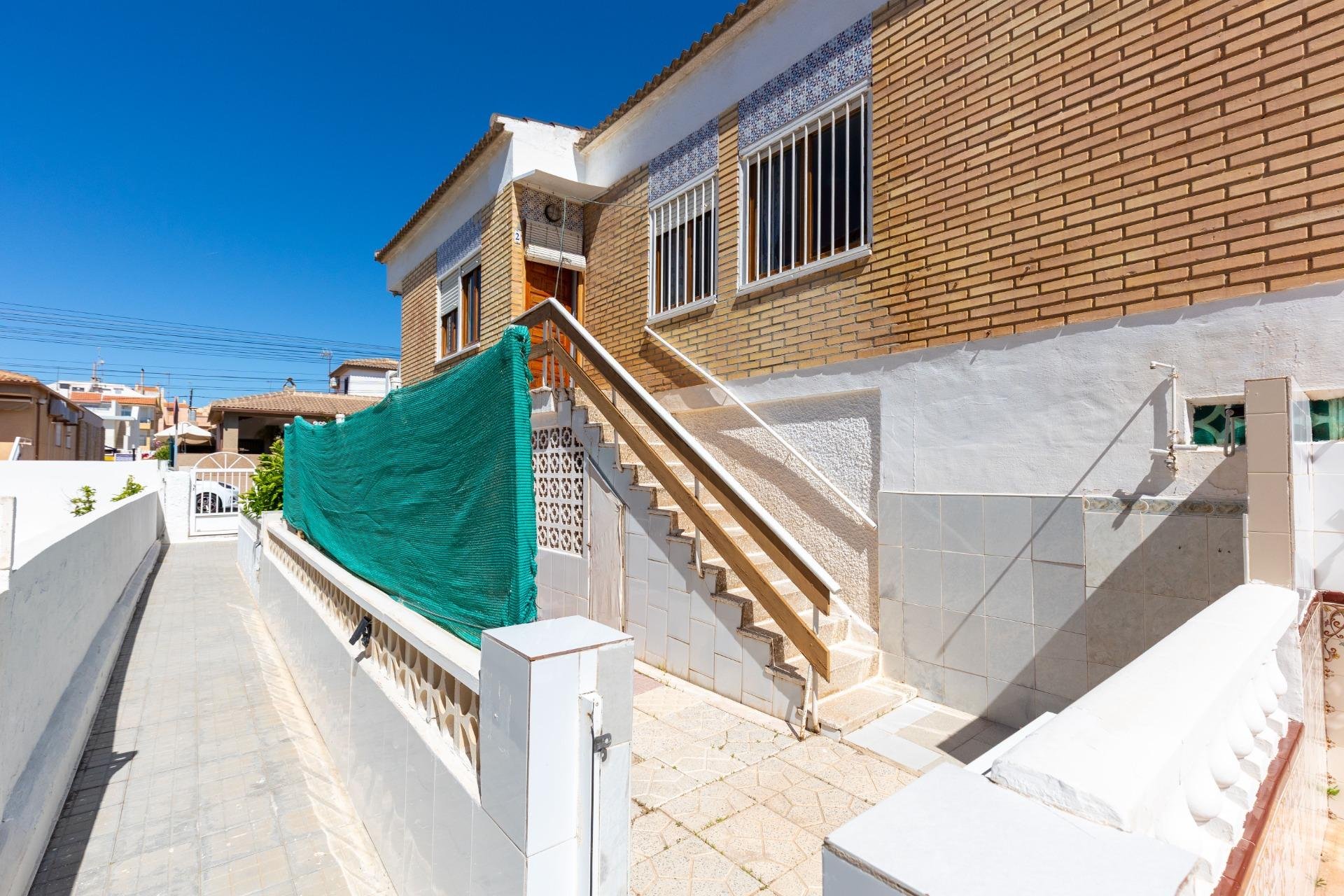 Bungalowi Torrevieja, Alicante, Espanja 3 makuuhuonetta,  No. 190205