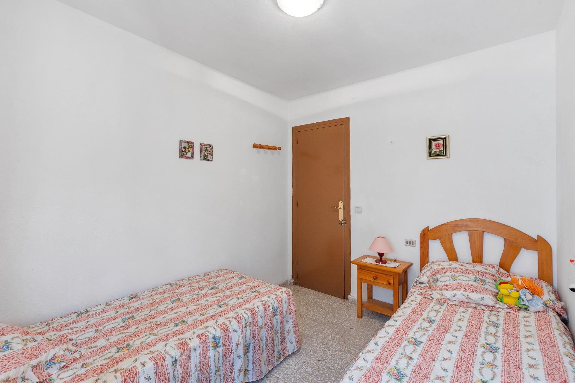 Bungalowi Torrevieja, Alicante, Espanja 3 makuuhuonetta,  No. 190205
