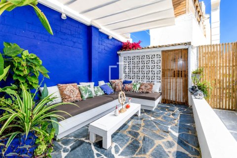 Apartamento en Sitges, Barcelona, España 2 dormitorios, 116 m2 No. 194295