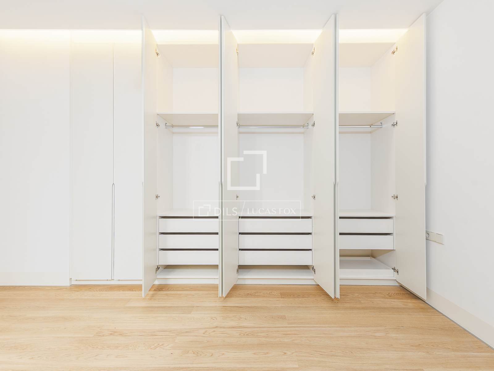 Apartamento en Barcelona, España 2 dormitorios, 110 m2 No. 194296