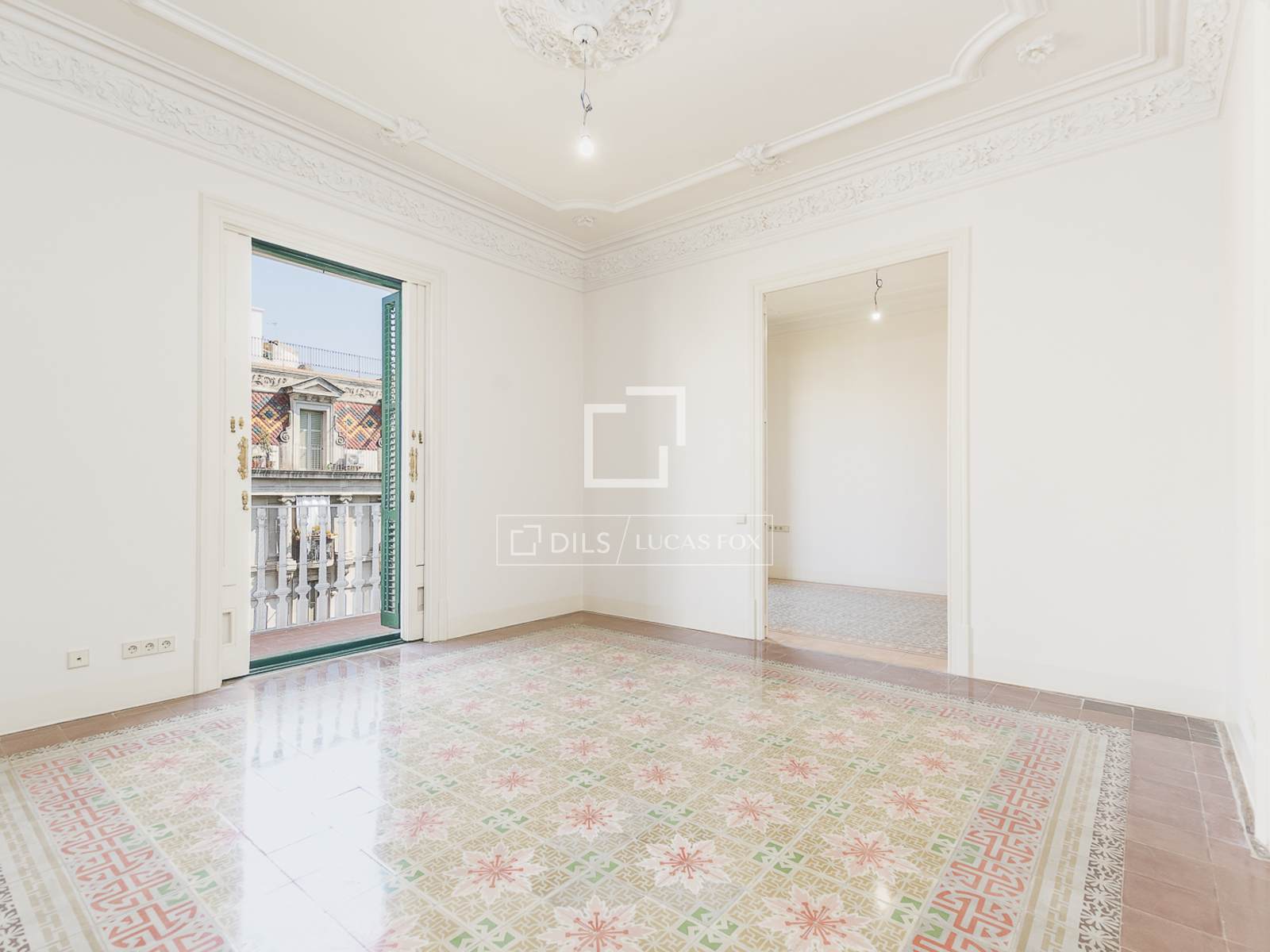 Apartamento en Barcelona, España 2 dormitorios, 110 m2 No. 194296