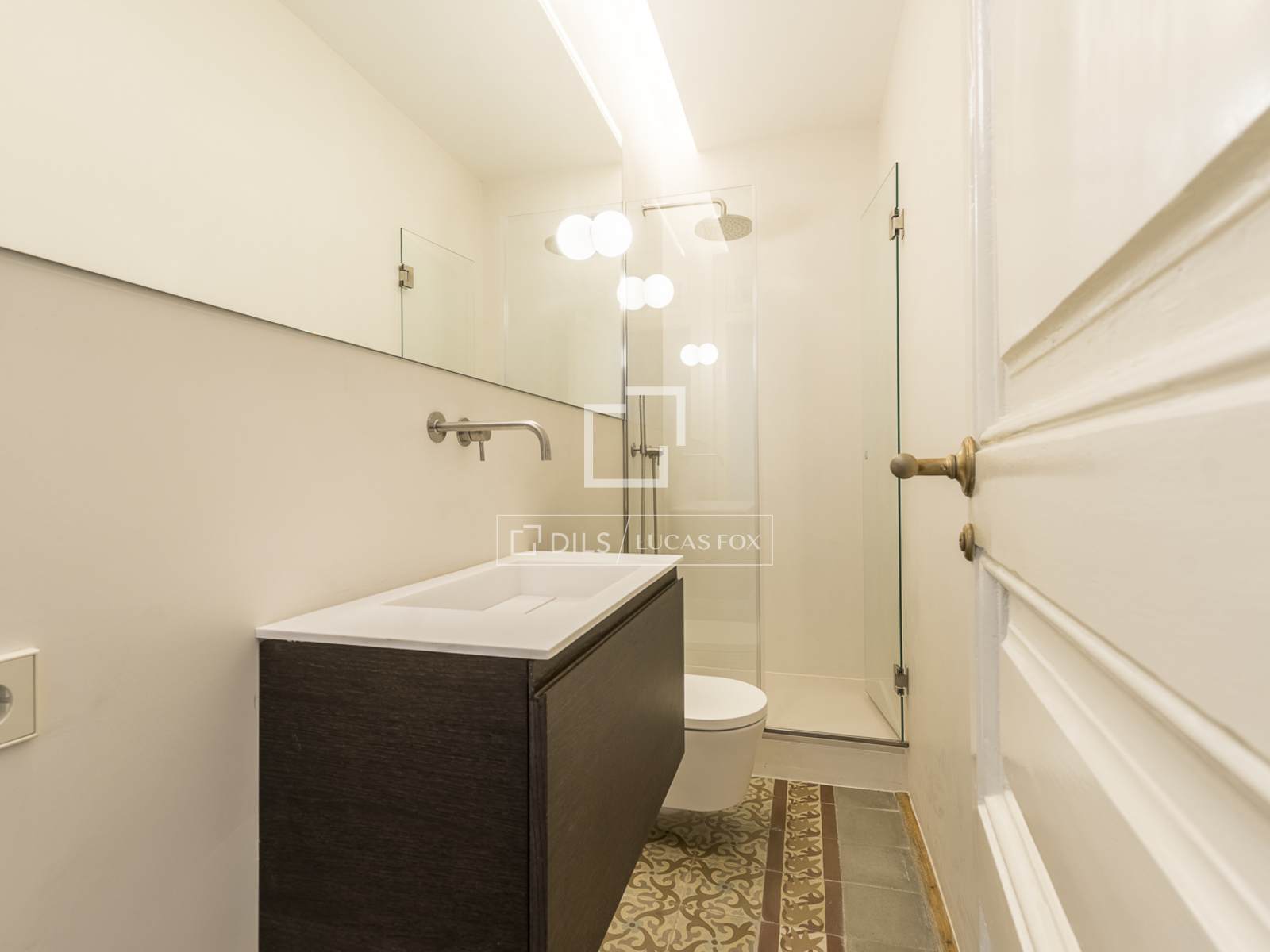 Apartamento en Barcelona, España 2 dormitorios, 110 m2 No. 194296
